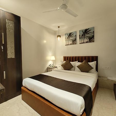 The Majlis Hotel - Colaba Mumbai Exterior photo