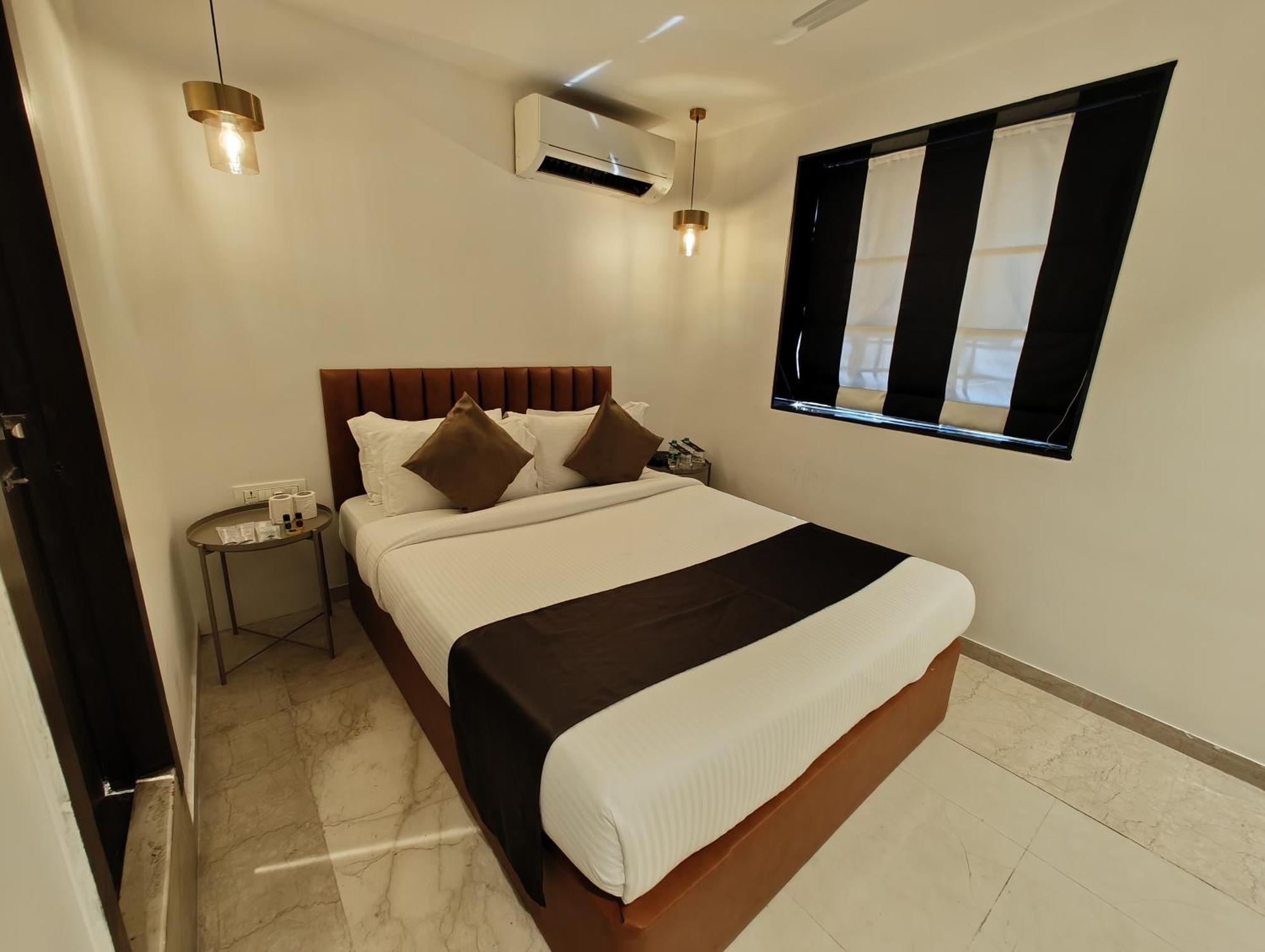The Majlis Hotel - Colaba Mumbai Exterior photo