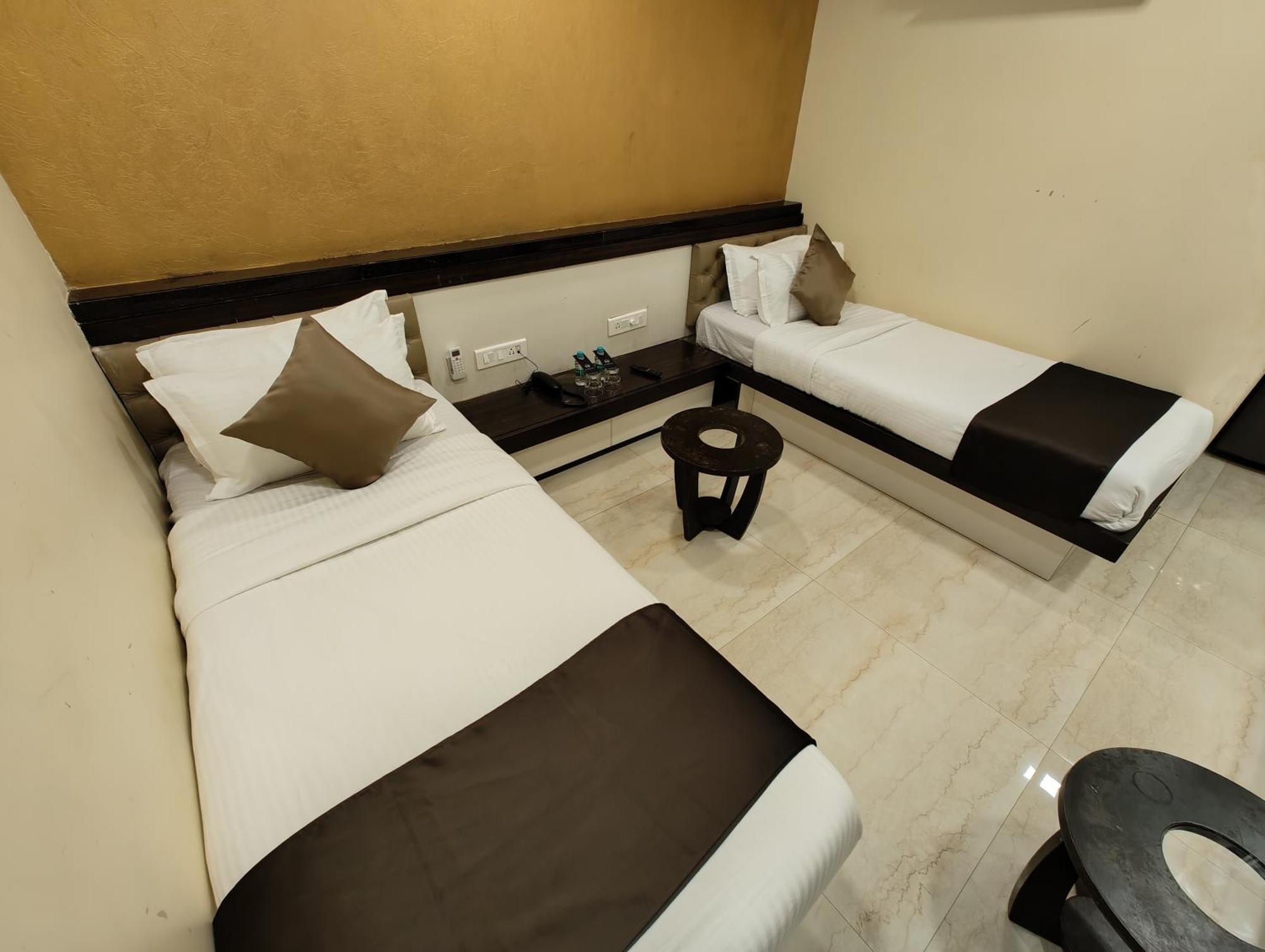 The Majlis Hotel - Colaba Mumbai Exterior photo