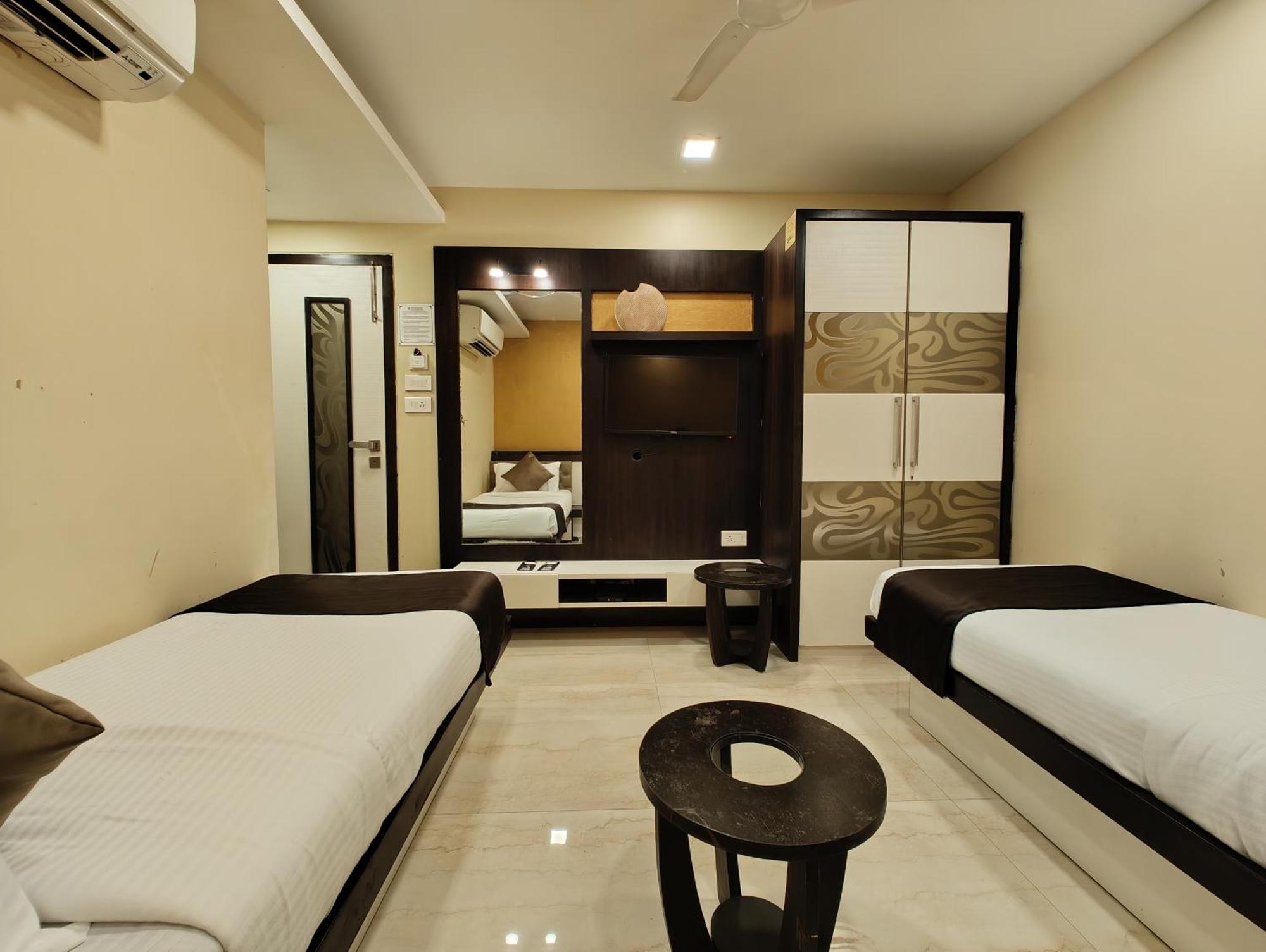 The Majlis Hotel - Colaba Mumbai Exterior photo