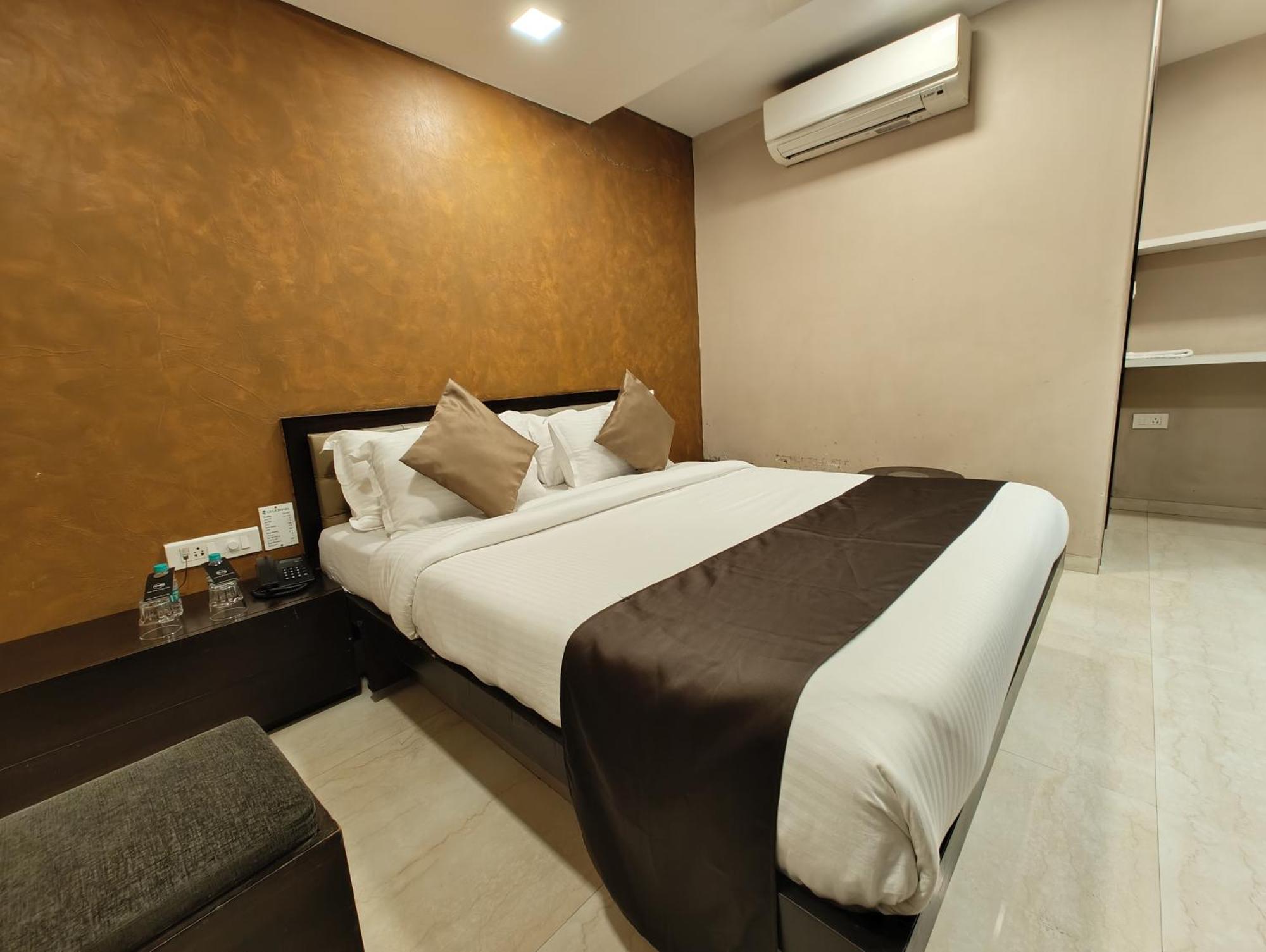 The Majlis Hotel - Colaba Mumbai Exterior photo