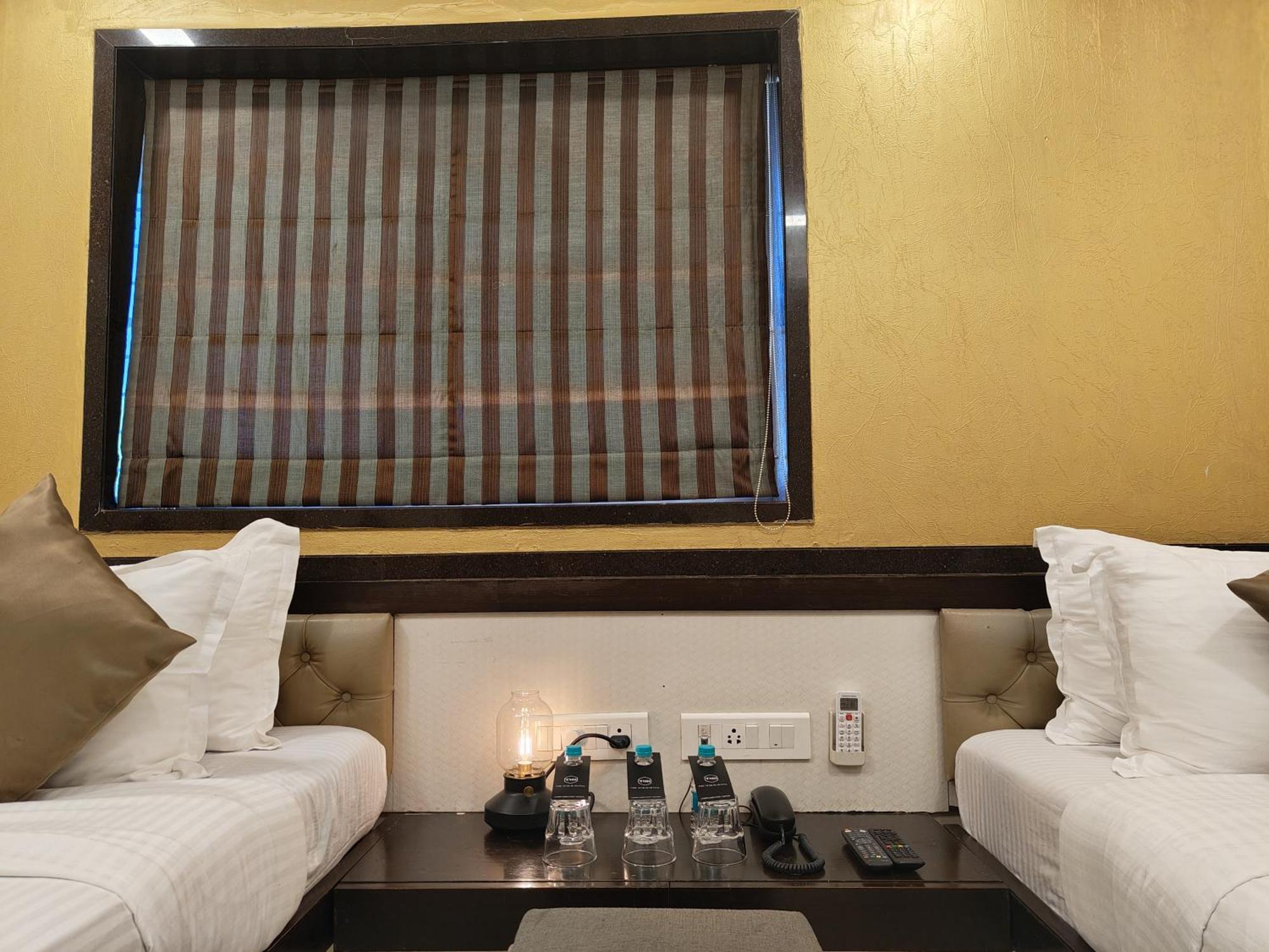 The Majlis Hotel - Colaba Mumbai Exterior photo