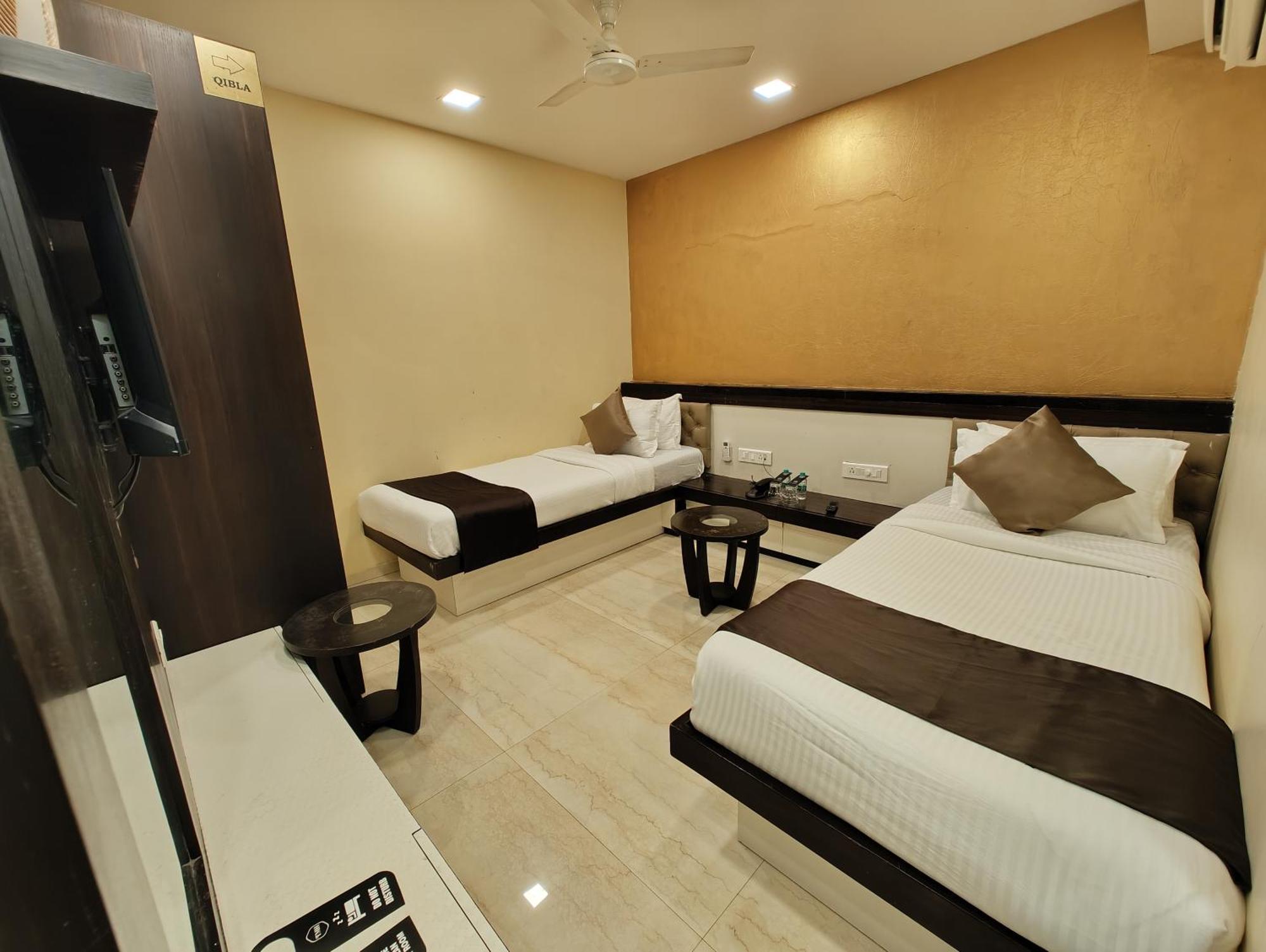 The Majlis Hotel - Colaba Mumbai Exterior photo