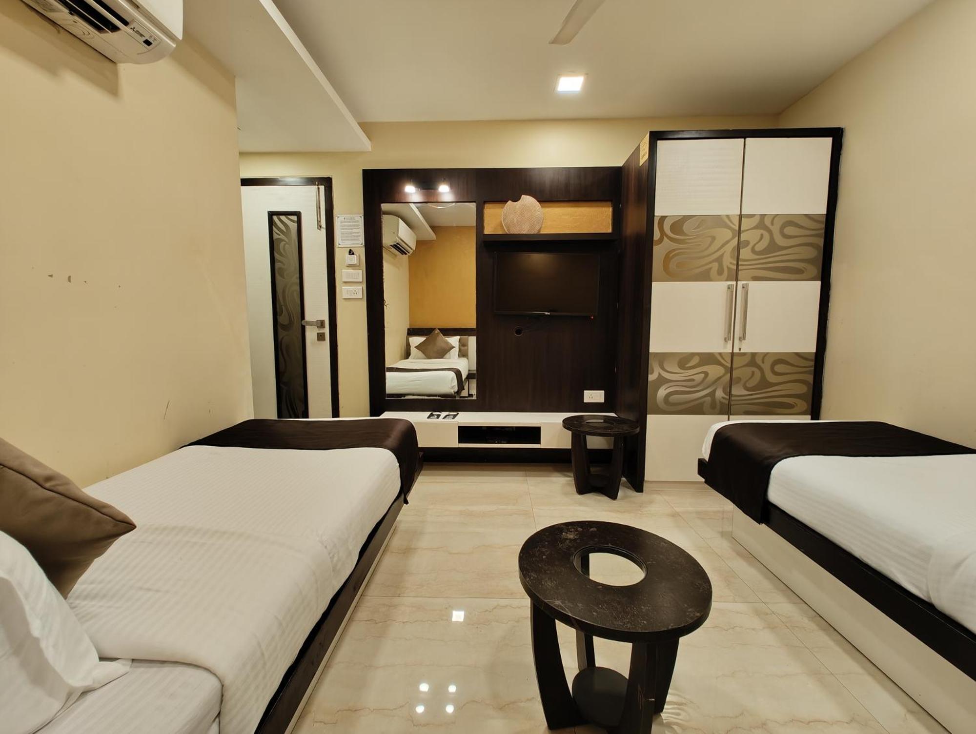 The Majlis Hotel - Colaba Mumbai Exterior photo