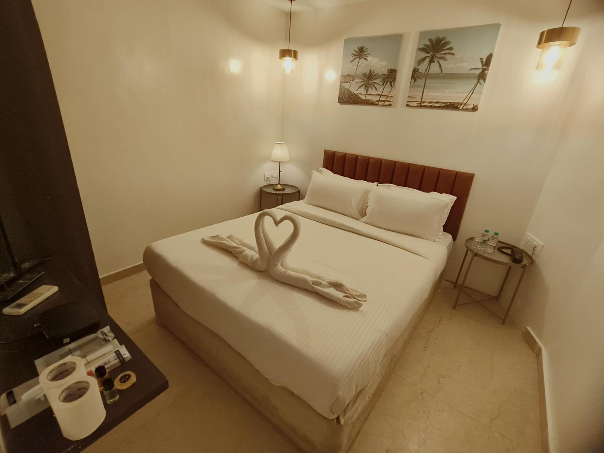 The Majlis Hotel - Colaba Mumbai Exterior photo